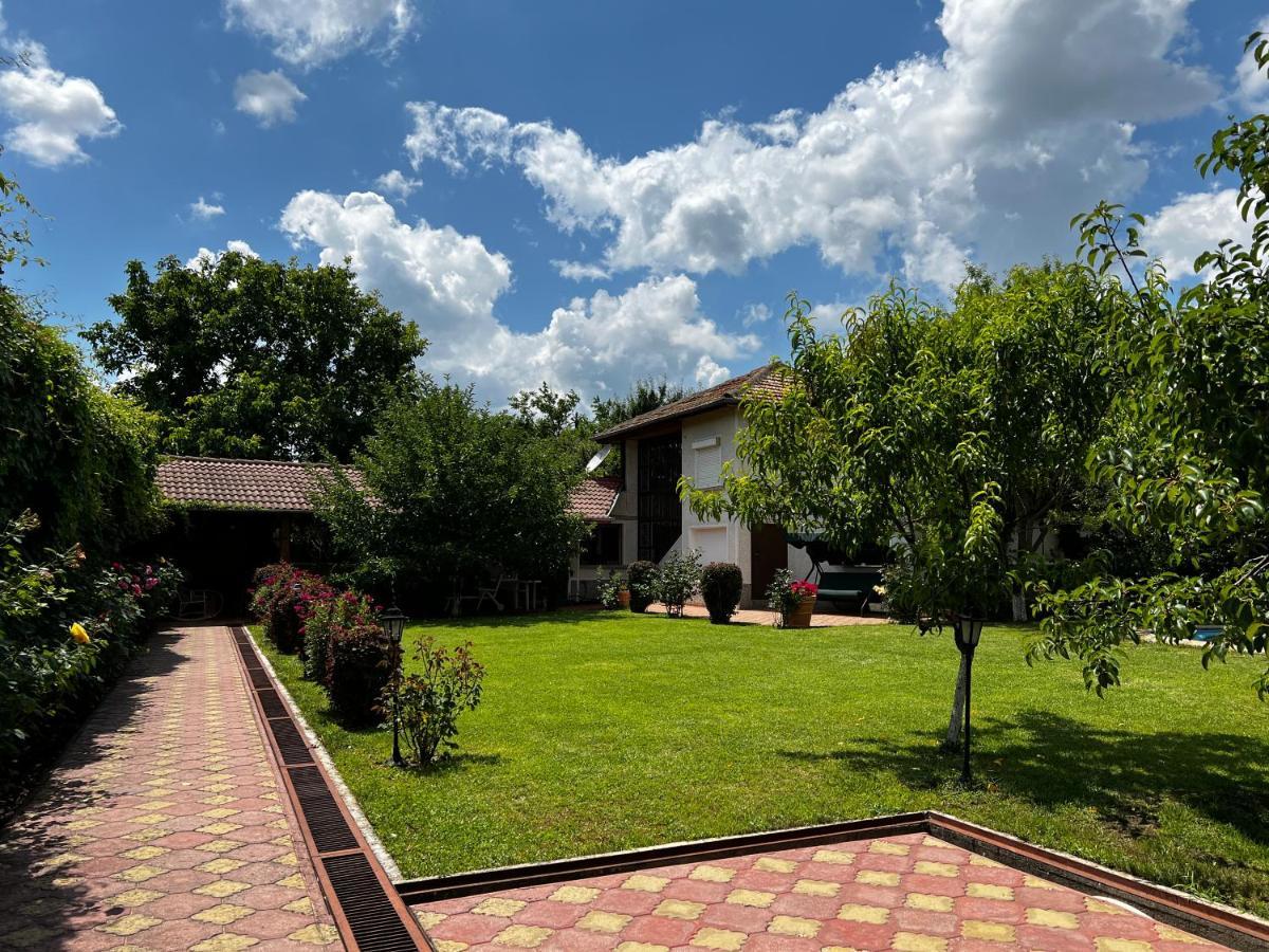 Villa Jardin - Novosel Exterior photo